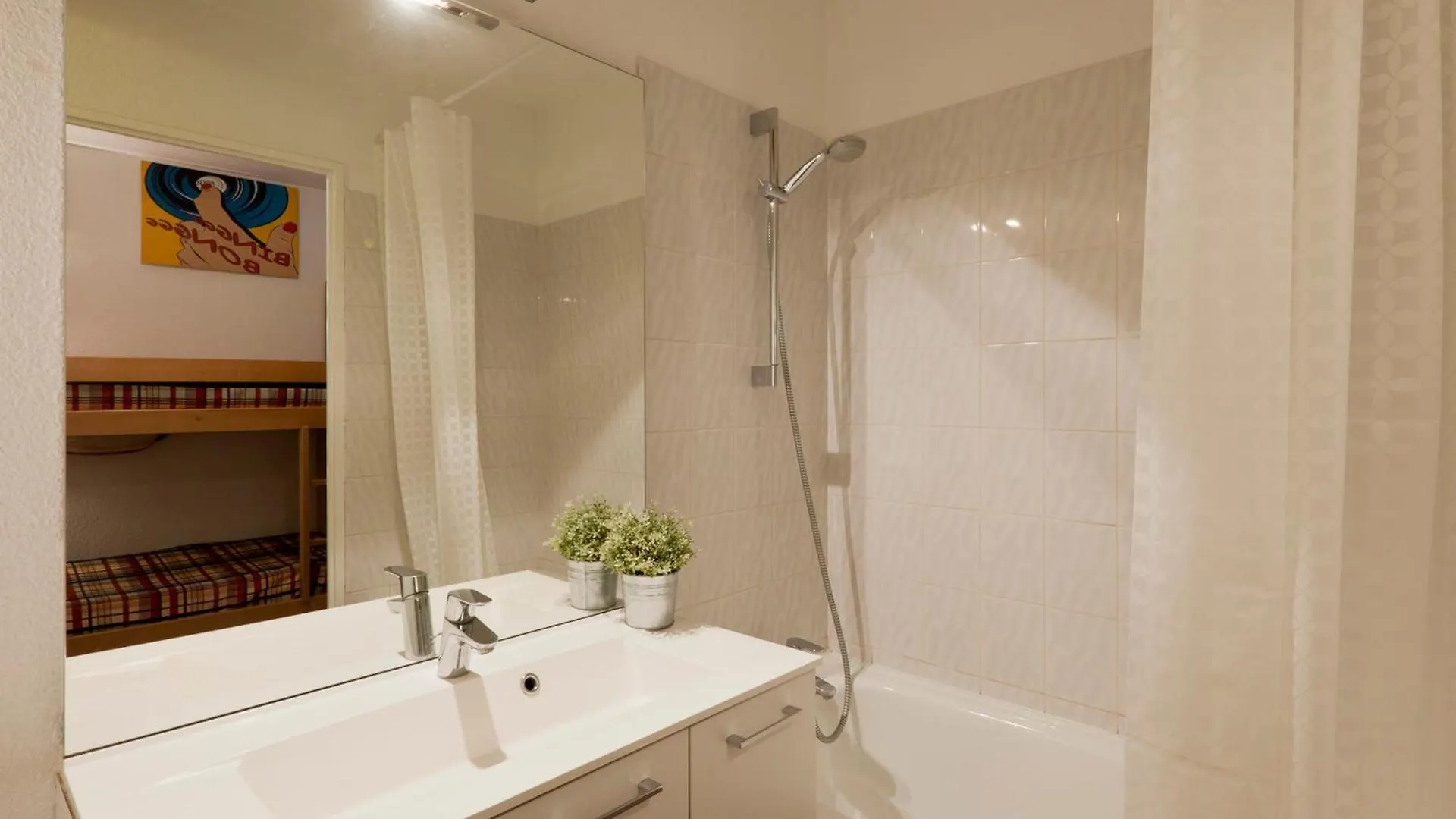 Studio 4 Pers. Centre Brides, Balcon Sud, Wi-Fi, A 200M Telecabine Et Thermes - Fr-1-512-82 Apartment