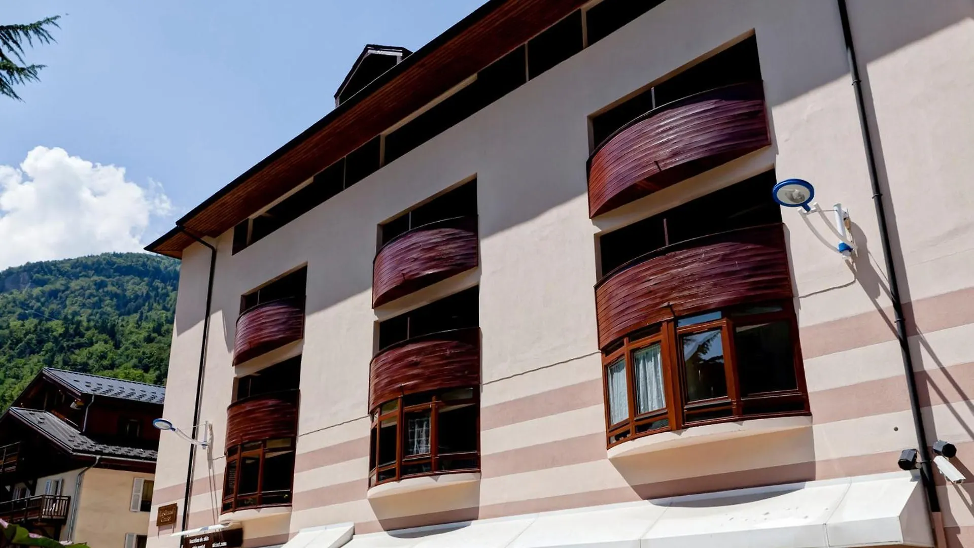 Apartment Studio 4 Pers. Centre Brides, Balcon Sud, Wi-Fi, A 200M Telecabine Et Thermes - Fr-1-512-82 France